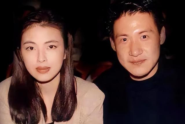 “风水轮流转”，细扒香港“四大天王”现状，才发现黎明太清醒