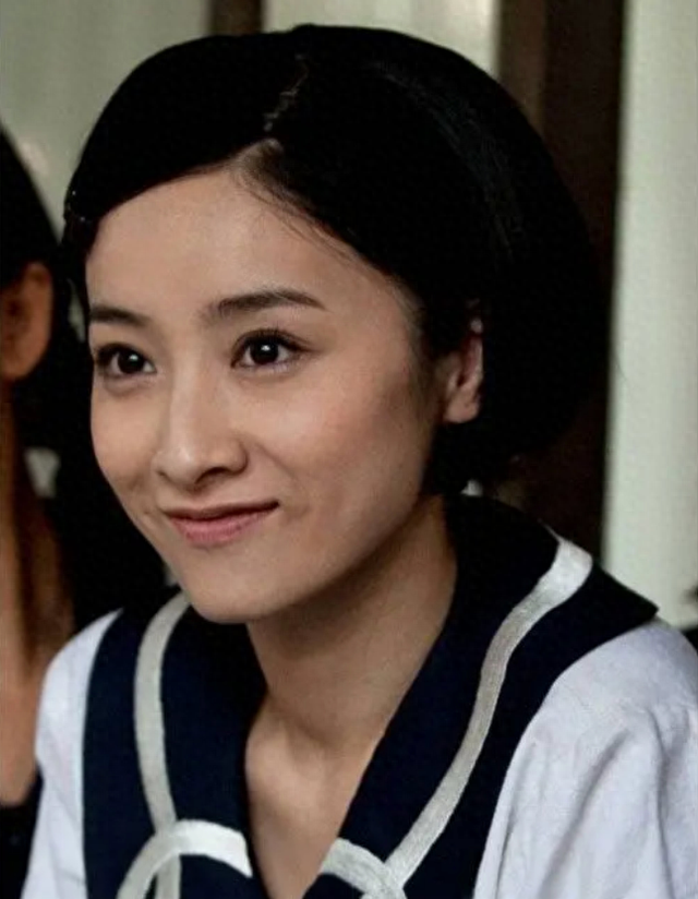 她当年举报大导演张艺谋“超生”,被罚款748万,如今怎样了?