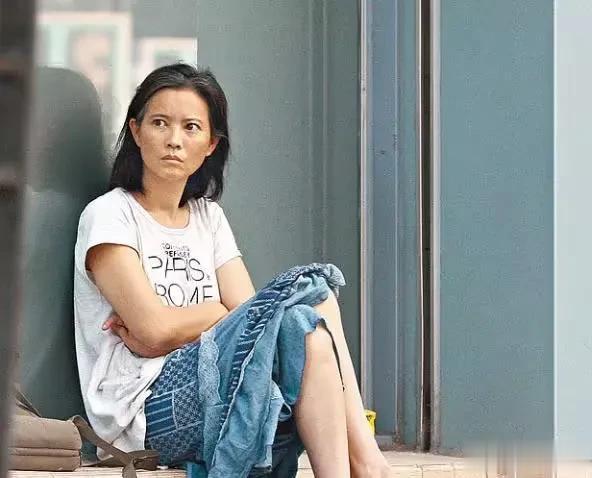 这10位明星死后多日才被发现,生前潇洒死后凄凉,却个个惨淡收场