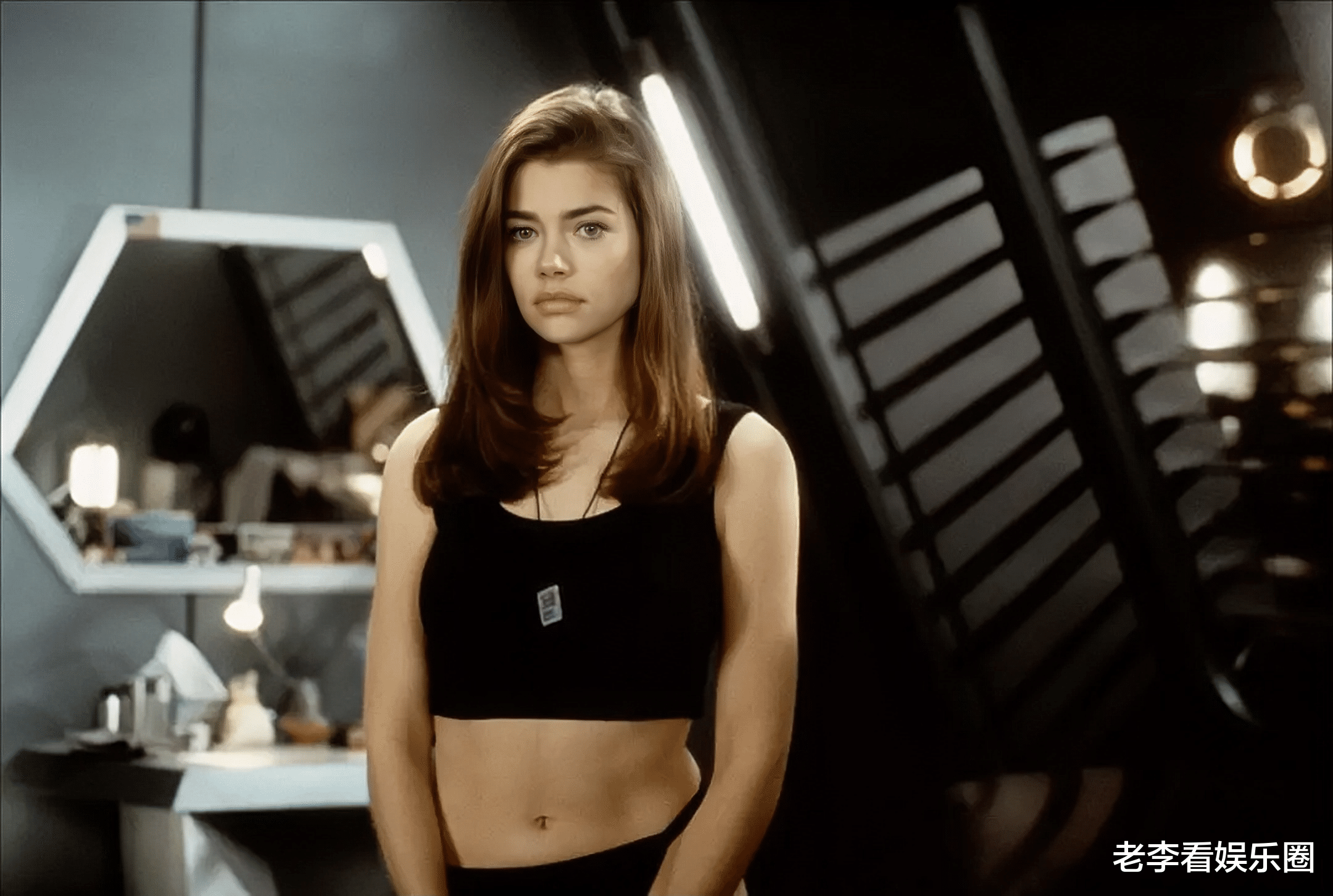 丹妮丝·理查兹:《星河战队》最美女主,因为一个镜头被观众铭记