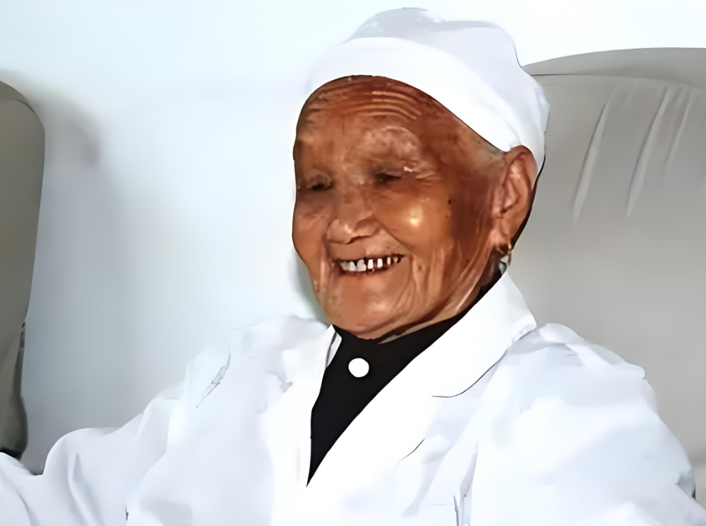 长寿与智慧并存：双桥老太太罗有明，105岁高龄的养生之道全揭秘
