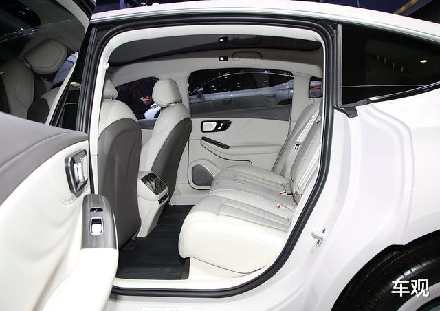 上汽“不坑穷人”,C级车从23万跌至14万,57s破百,续航602km