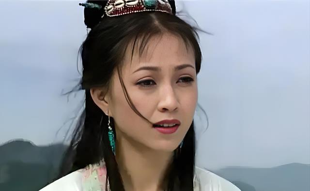 颜丙燕是中年女星的身材天花板,可惜性格保守不愿意过多展示