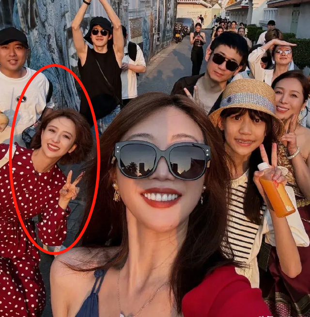 陈思诚公司泰国团建,刘昊然,文咏珊都在,前妻佟丽娅好美像20岁