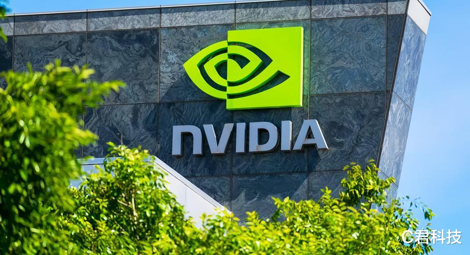 不忍了？张忠谋突然发声，目标对准美国巨头，外媒：这是对特朗普的反击