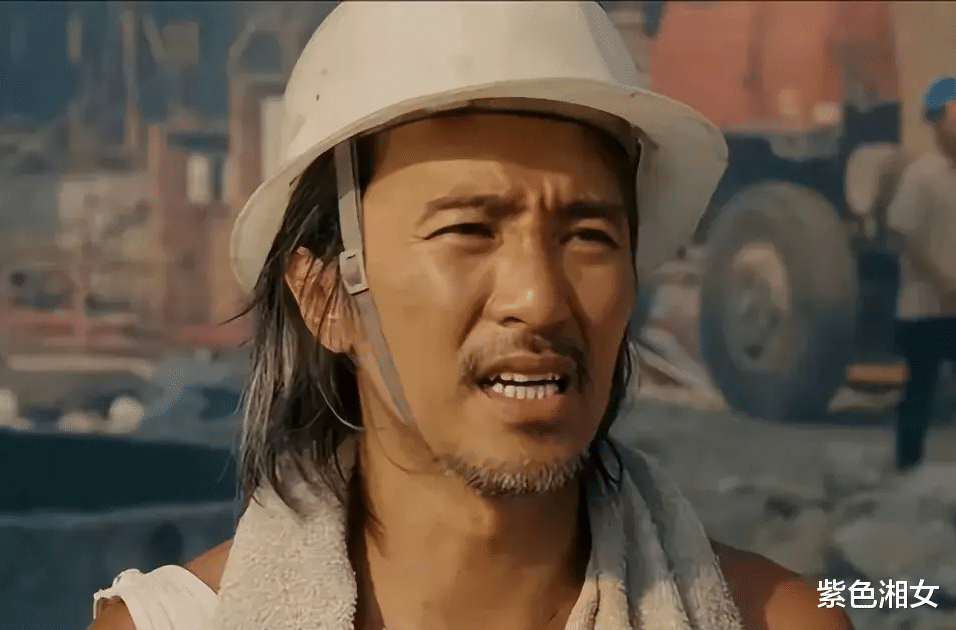 成龙老了,李连杰老了,周星驰也老了而68的他看起来像30岁