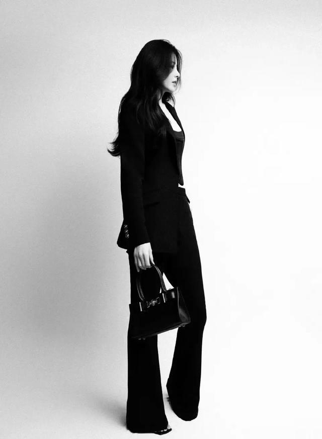 韩国化妆师为曾黎化妆，黑白照被夸技术好，网友：那看出来的？