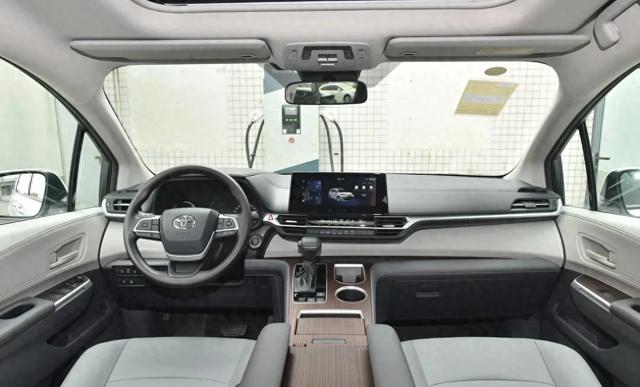 买合资MPV看这款，惠后25.98万起，2.5L混动+大7座布局，适合家用