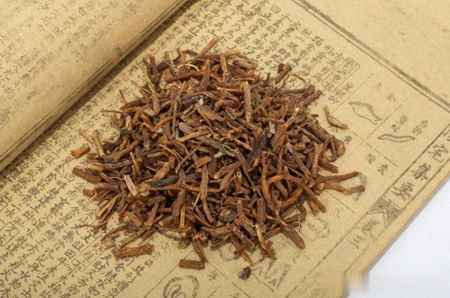 几个“保肝利器”，成本只有几块钱，经常泡水喝，养肝效果佳！