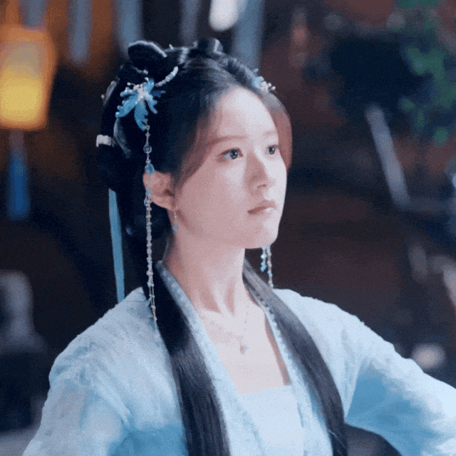 赵露思宝格丽生图嘘声一片，人瘦脸肿如大变活人，腋下太脏好尴尬