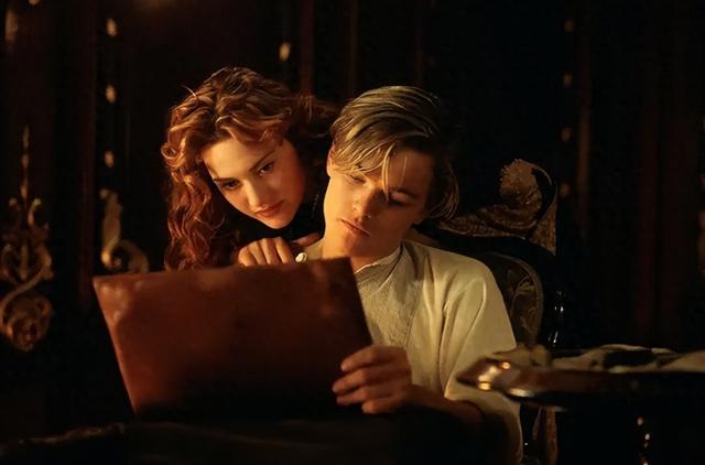 13岁成名,中年丧夫,晚年罹患怪病,她是坎坷的一代天后