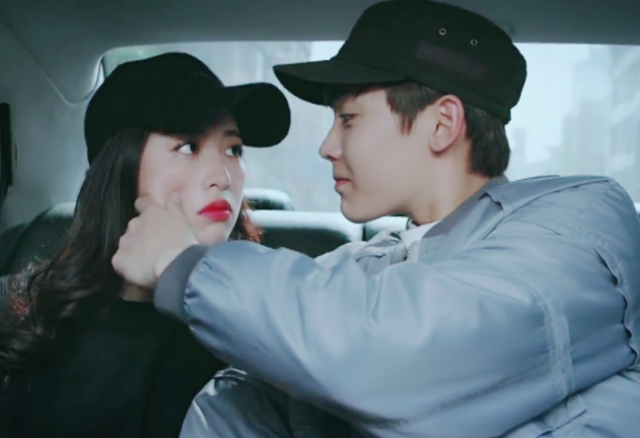 全网抵制！拿没教养当个性的她，终于惹了众怒！难怪金靖都嫌弃她