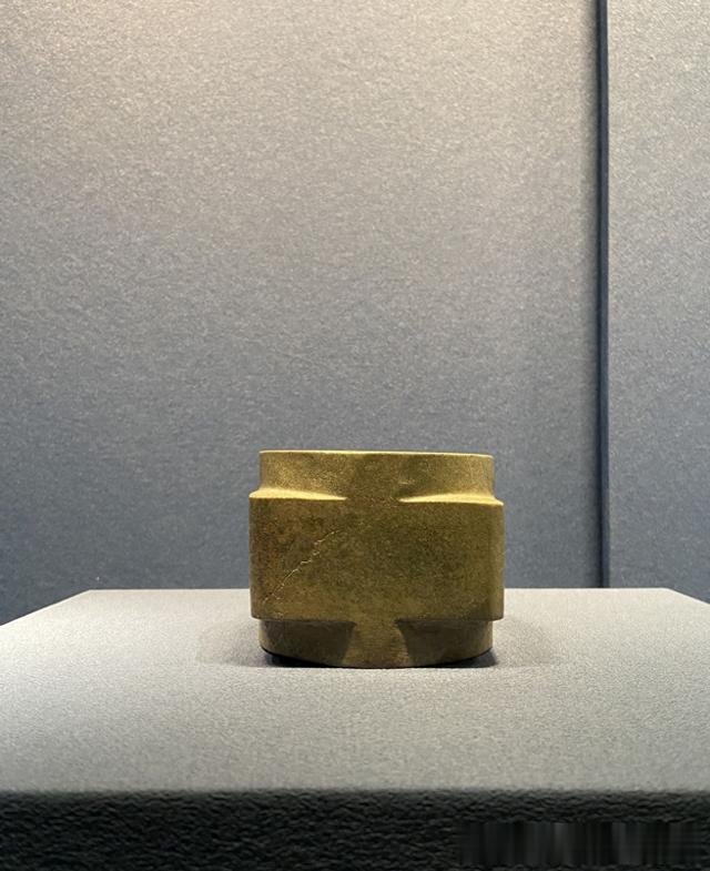 晋博玉器：从神玉到俗玉