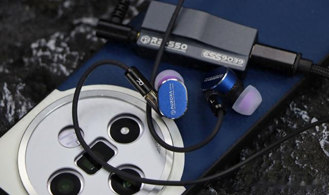 通勤路上聆听高音质的好伙伴,弱水时砂极光Ultra HiFi耳机评测