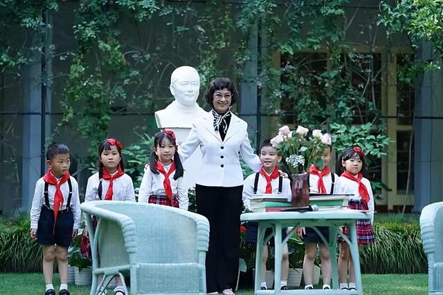 双料影后龚雪：因流氓案断送演艺路，如今的她，证实李连杰没说错