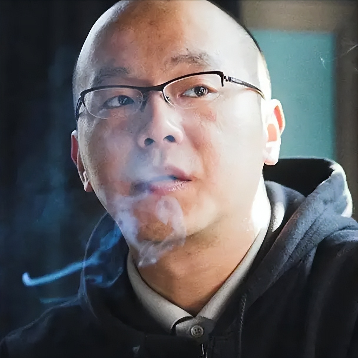 窦靖童:妈妈过的很好,但落魄的父亲,却是我每天的牵挂!