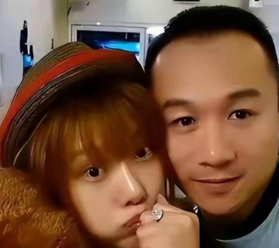 李泽楷被她迷得神魂颠倒，林丹为她不顾孕妻，她有什么魅力