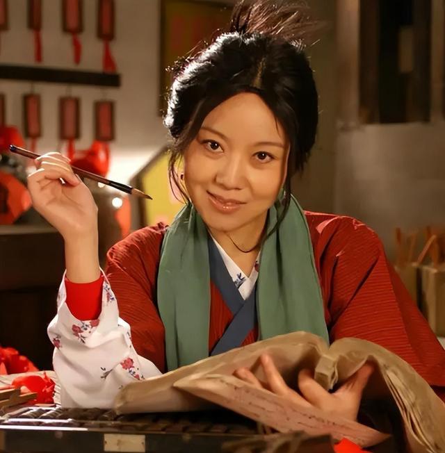 18年前,宁愿净身出户也要与闫妮离婚的邹伟,如今过的如何?