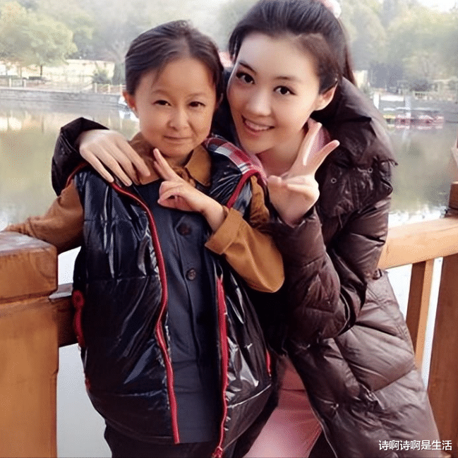 婚内出轨，炸裂聊天记录！36岁袖珍女演员风波再起，为谁挡热搜？