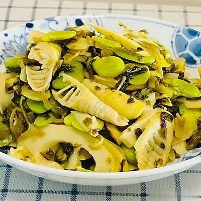 建议女人过了40岁，常吃这8种菜，激发雌激素，美颜抗衰老