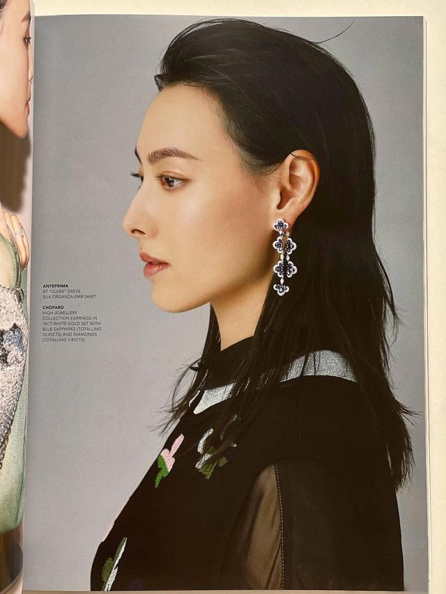 36岁梁洛施彻底翻盘,出席活动气质佳!3个儿子一直催她谈恋爱!