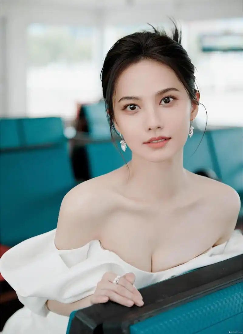 姜珮瑶古装首秀倾倒众生，《清明上河图密码》演员天团引爆话题