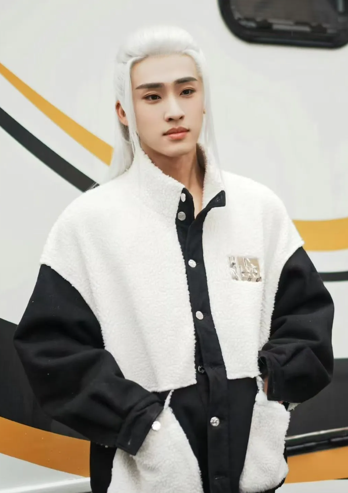 爱奇艺首播!新古装虐恋剧来袭,偏执皇叔重生贵女,两世纠葛