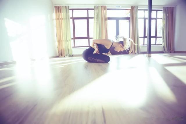 瑜伽需要一步一个脚印