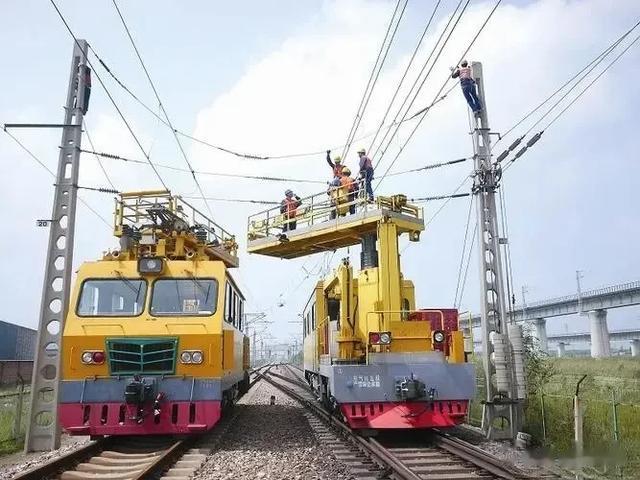 在铁路单位，并不是所有大学生都会被提拔为干部，还要靠自身努力