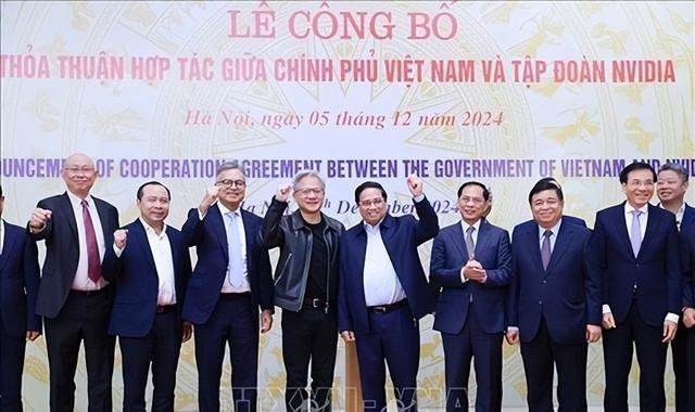 美国再启芯片产业制裁?跑越南建厂也无力回天,逼着中方下定决心