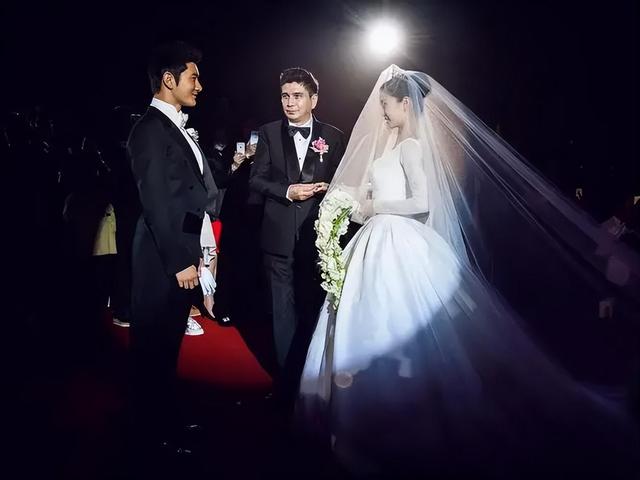 有一种“差距”叫黄晓明与杨颖,两人离婚后,如今现状不如当年