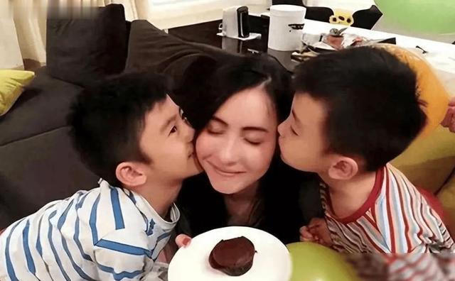 谢霆锋太兴奋了!张柏芝带孩子回家团聚,谢霆峰亲自下厨做美食