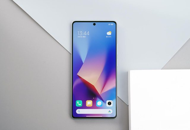 预算不高也能买到好手机 ，这三款好评率高价格便宜，轻松用五年