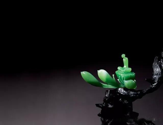 抵一套房首付的的和田玉,摸起来啥感觉?