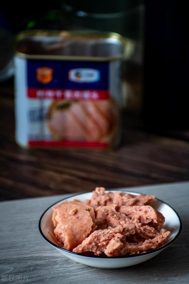 午餐肉和火腿肠有啥区别？了解清楚后，区别真不小，别再买错了