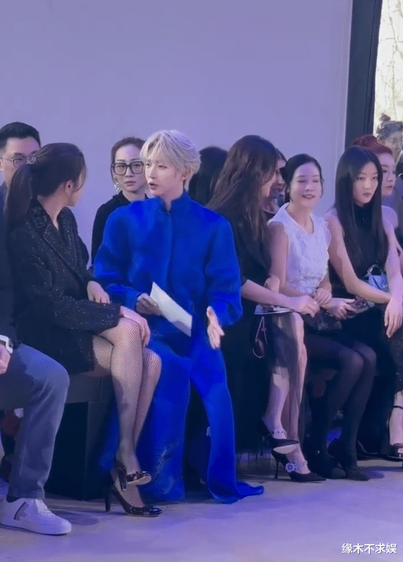 巴黎时装周：林心如脸部浮肿，周笔畅风格大变，伊能静儿子太圈粉
