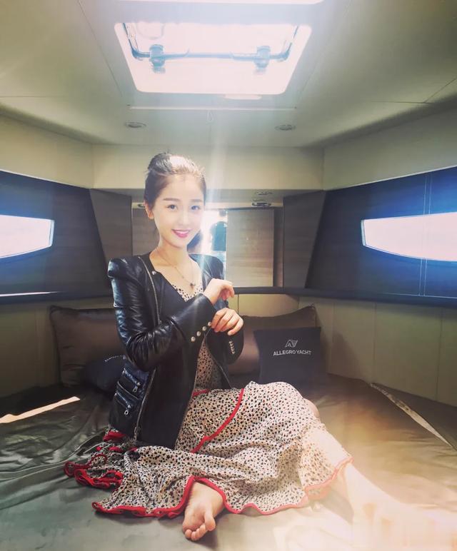 虞书欣可爱甜美