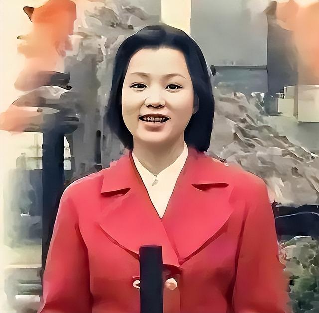 董卿早年旧照,圆脸加大龅牙尖嘴猴腮,反而是老了更漂亮!