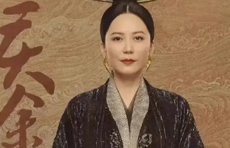 《庆余年》：庆帝为何要杀叶轻眉？又是如何设局杀的她？