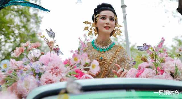 范冰冰花车巡游!惊艳曼谷,把中国美带到海外,坐三蹦子接地气