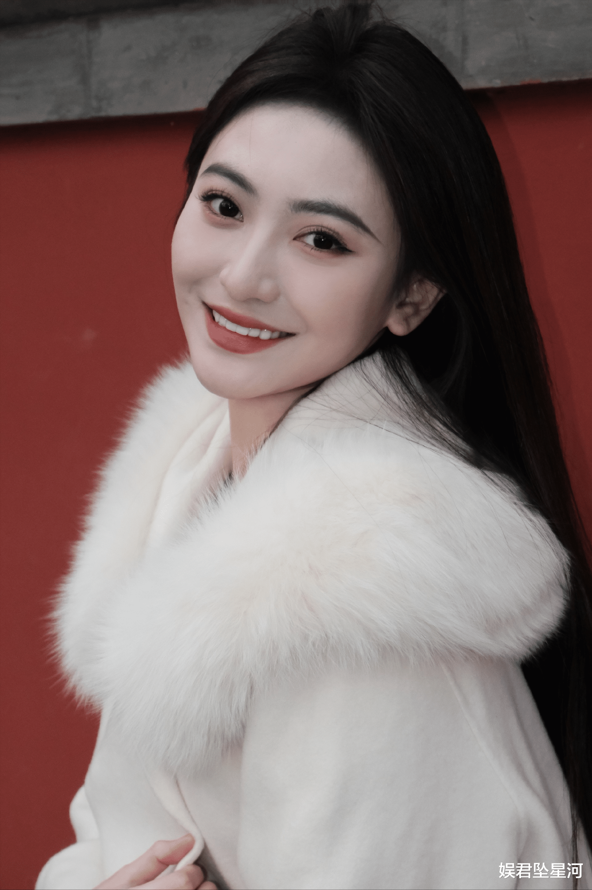 《九重紫》有6位张萌旗下艺人,窦眀和丫鬟惊艳,他却被嘲丑