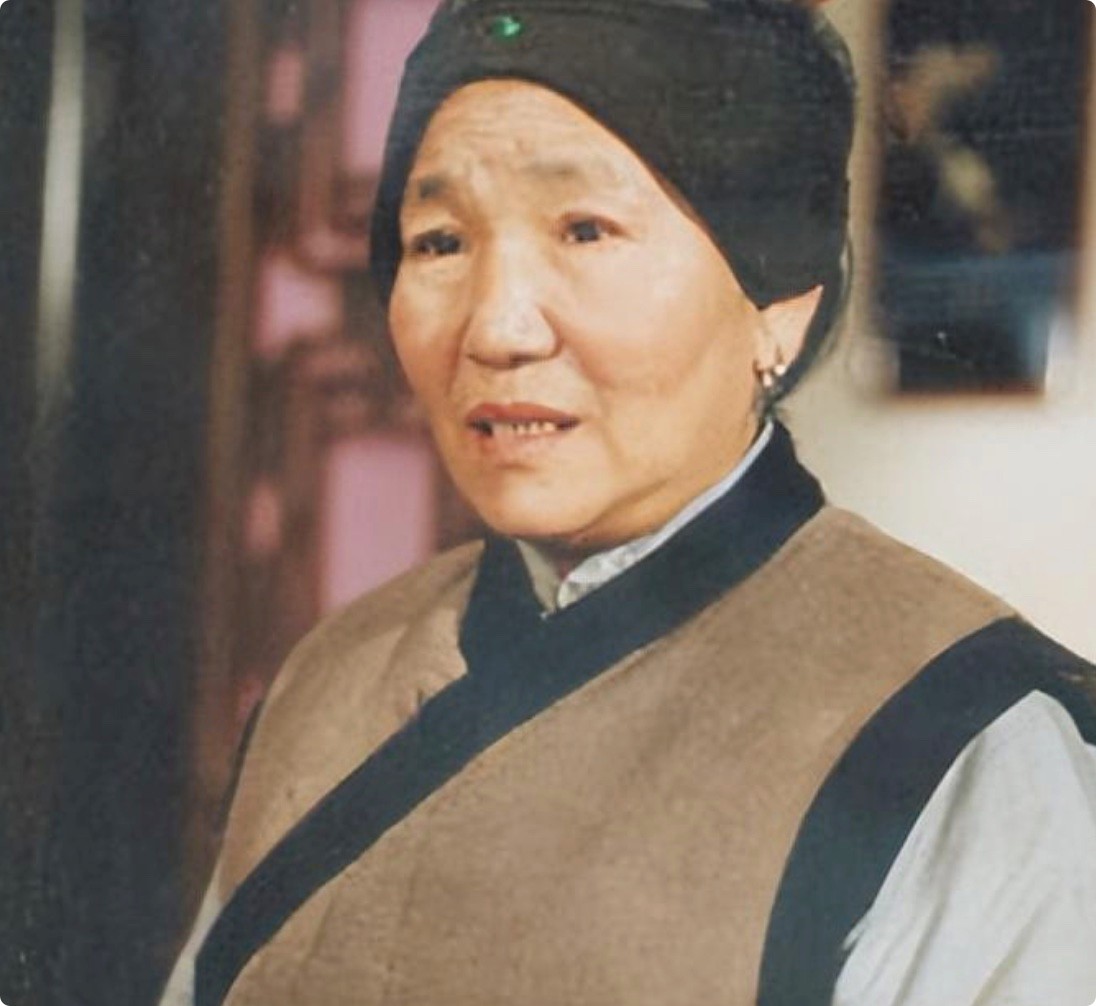 看了被“大白牙”毁了的刘姥姥，我怀念起了沙玉华赵丽蓉的乡土味