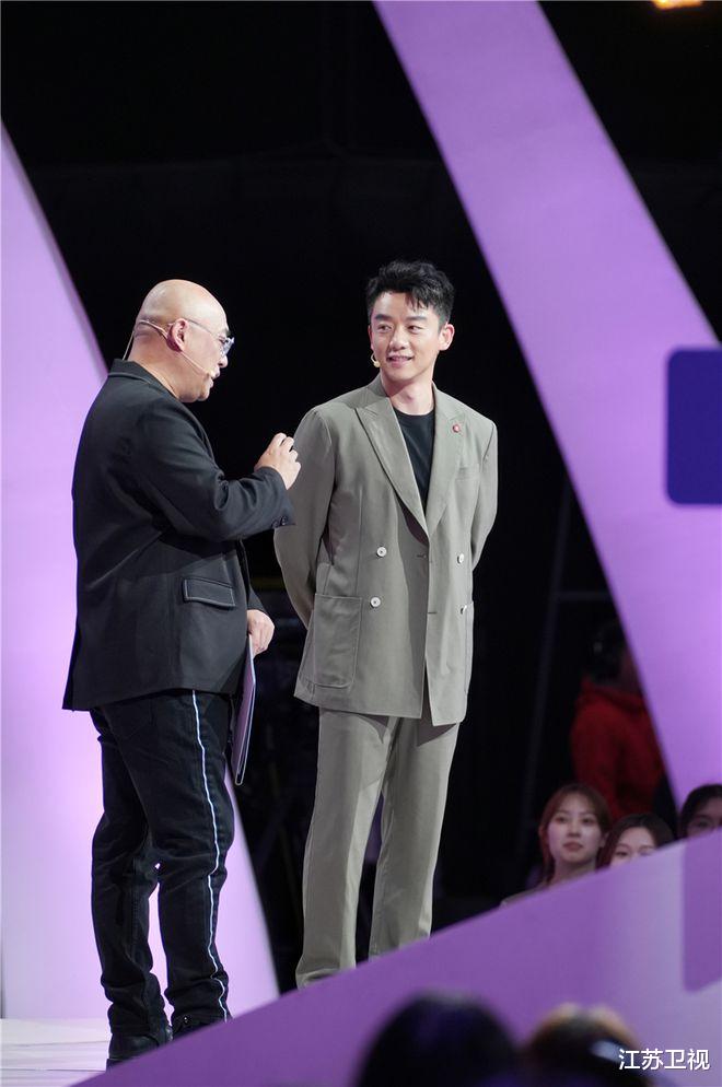 郑恺|郑恺亮相《非诚勿扰》成新任“合伙人”  自曝属于“实打实过日子型”