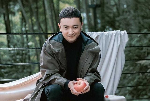 缺失主持8年的《星光大道》，小尼被央视弃用，成第二个李思思？