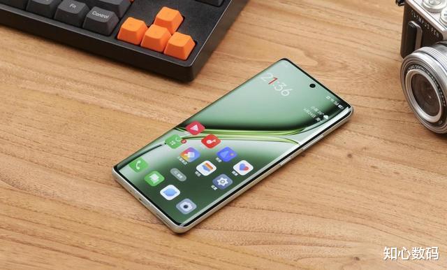 一加用力過猛，6100mAh+驍龍8Gen3，頂配旗艦價(jià)格創(chuàng)新低