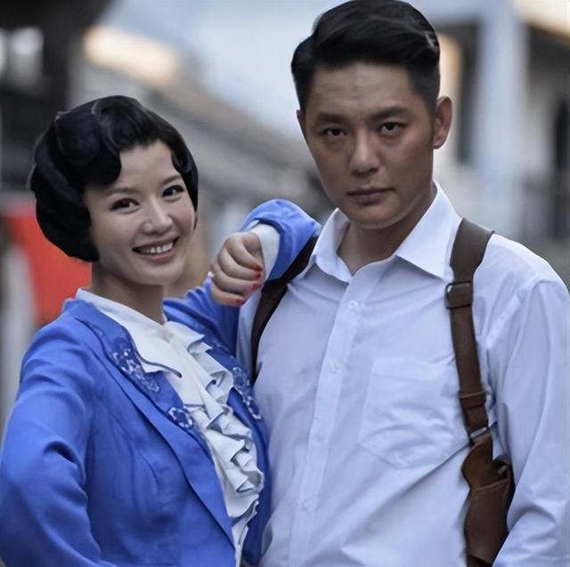 都是傅程鹏的基因，前妻儿子和后妻儿子一对比，差距就一目了然