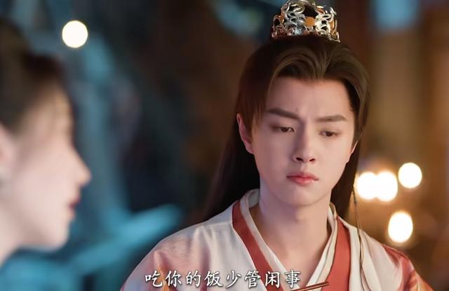 男主实力不足,女主36岁“扮嫩”演少女,演的什么?