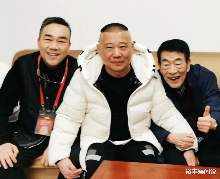 马志明开心庆80岁大寿!郭德纲现身送祝福,刘威稳坐侧位辈分高