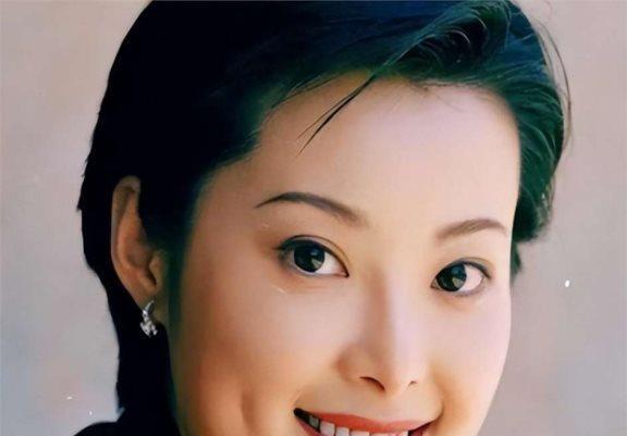 谁也想不到,袁立“不要”的男人,居然在张怡宁这里闪闪发光