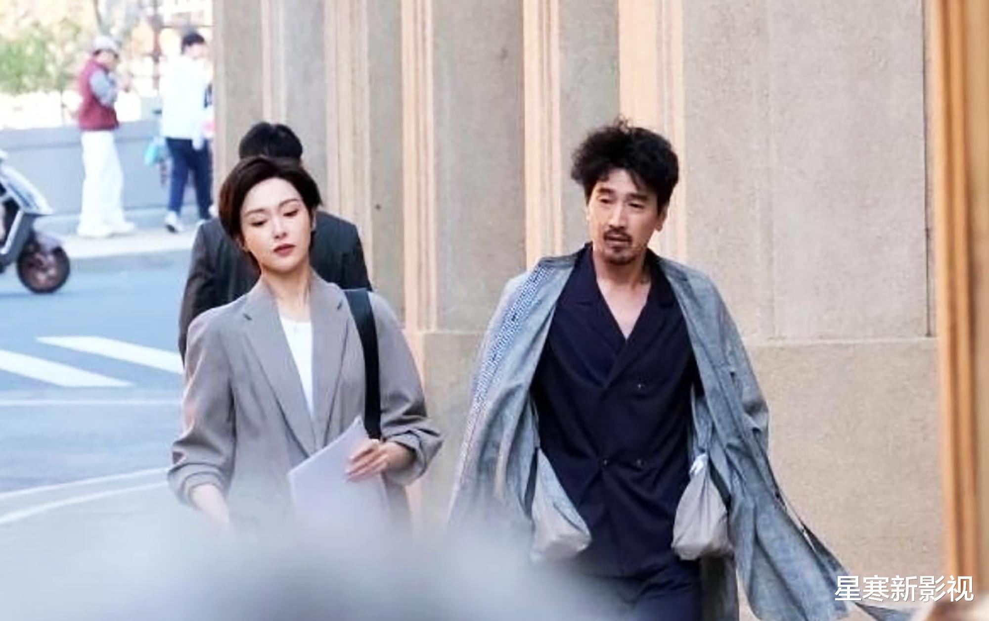 《独身女人》再引热议,唐嫣穿西装太A,和赵又廷同框莫名很搭!